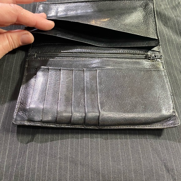 Pre-owned Vintage Dolce & Gabbana long black leather wallet - Picture 6 of 14